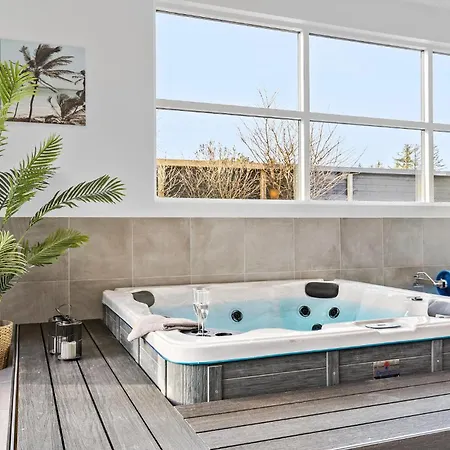 Amazing In With Sauna *
